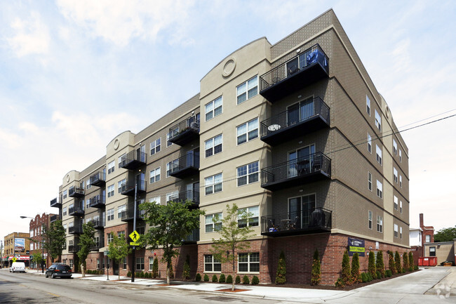 Foto del edificio - HIGHPOINT Albany Park on Kedzie