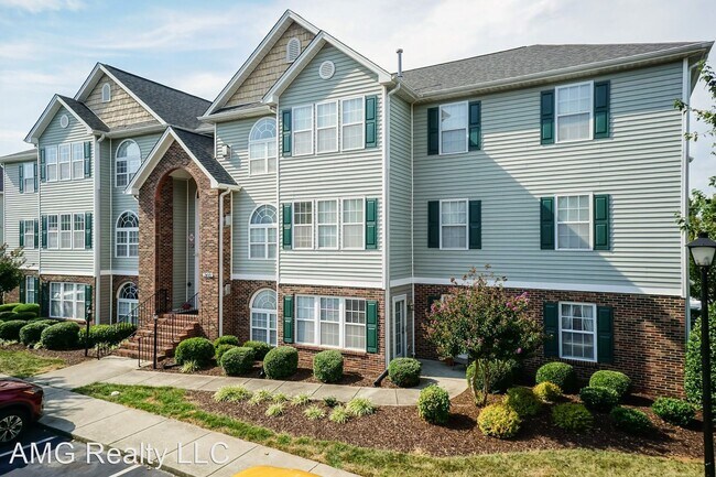 Building Photo - 2 br, 2 bath House - 3481 Forestdale Drive...