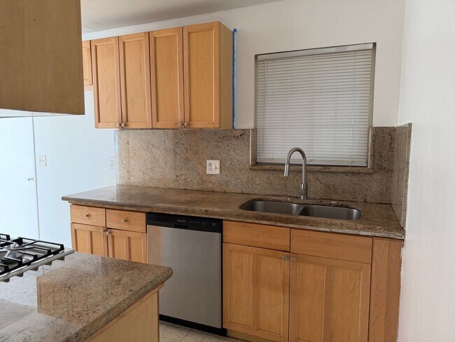 Foto del edificio - 9328 Lujan Dr