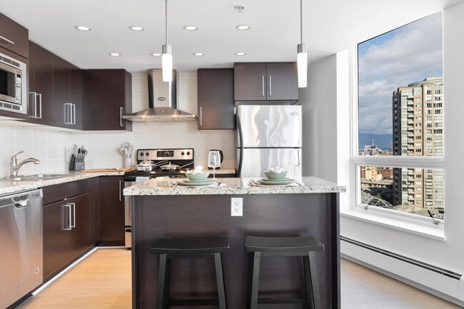 Building Photo - 188 Keefer Pl