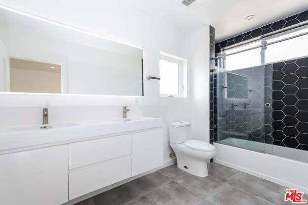 Foto del edificio - 1856 S Curson Ave