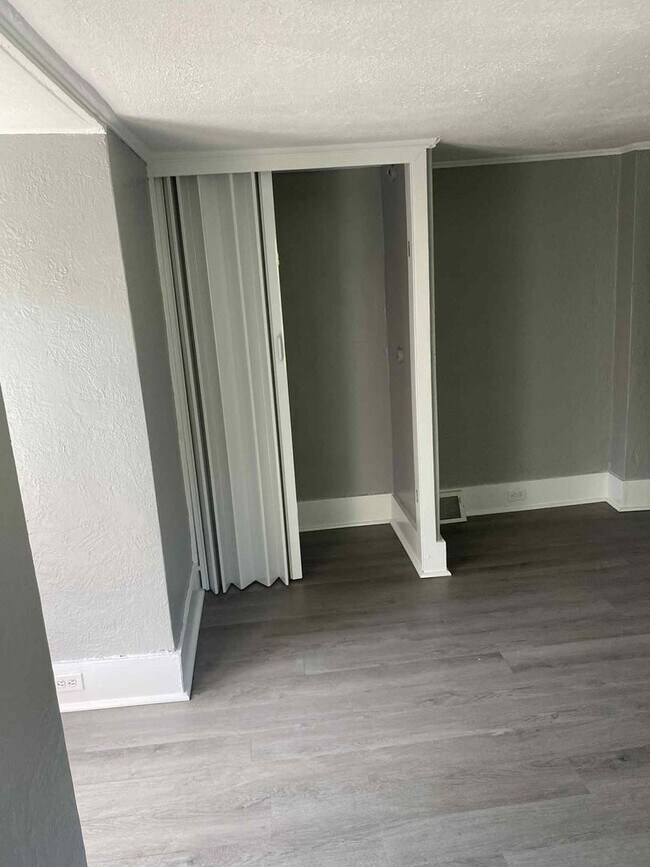 Foto del edificio - Newly Updated Spacious 5 bedroom 2 bathroo...