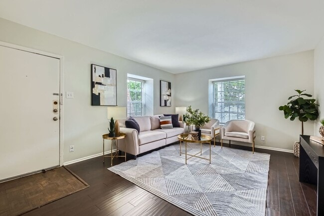 Building Photo - Condominium located in Olmos Park Gardens