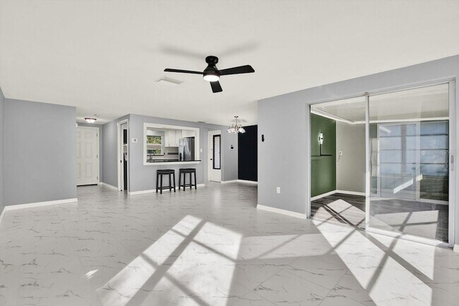 Foto del edificio - 7902 Canna Dr