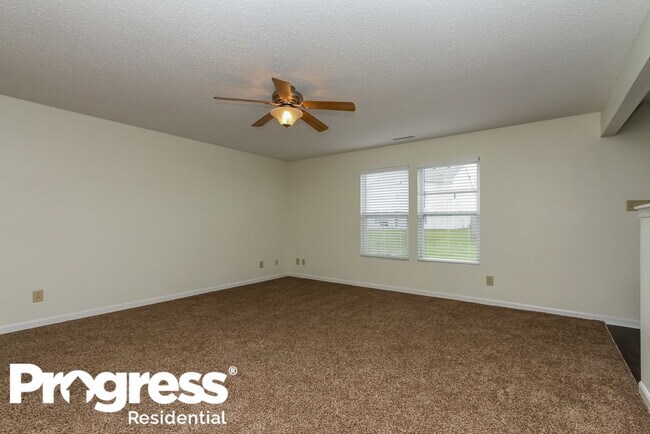 Foto del edificio - 3115 Black Forest Ln