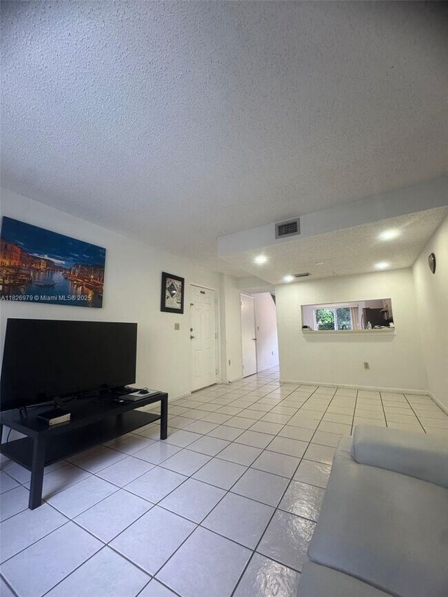 Foto del edificio - 8270 SW 149th Ct