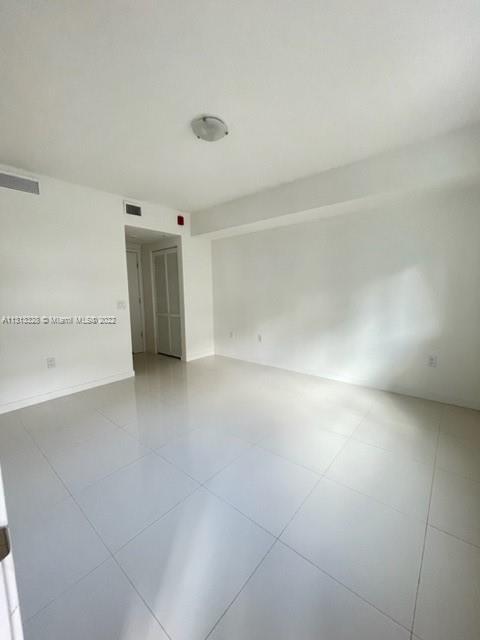 Foto del edificio - 7661 NW 107th Ave