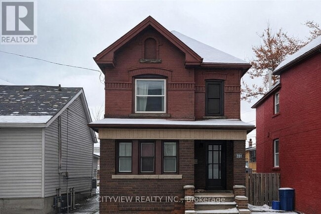 Building Photo - 281 Wentworth St N