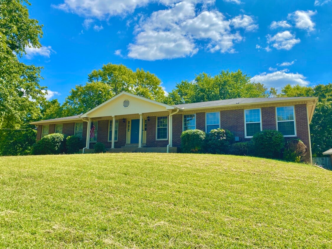 Primary Photo - 4716 Phoenix Dr