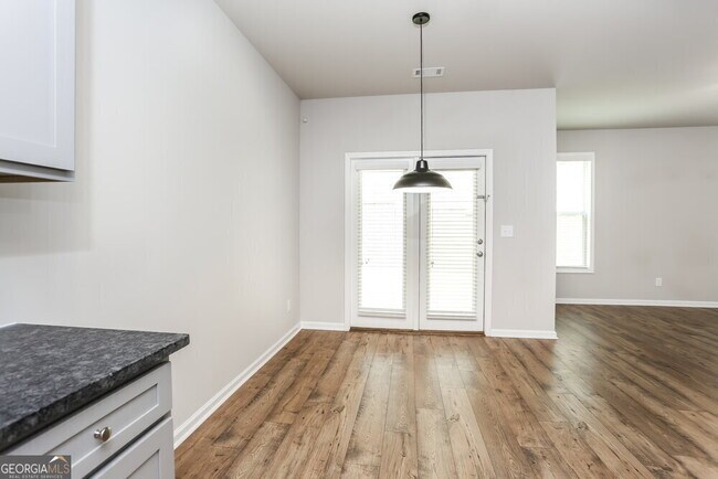 Building Photo - 1115 Spring Marsh Ct NE