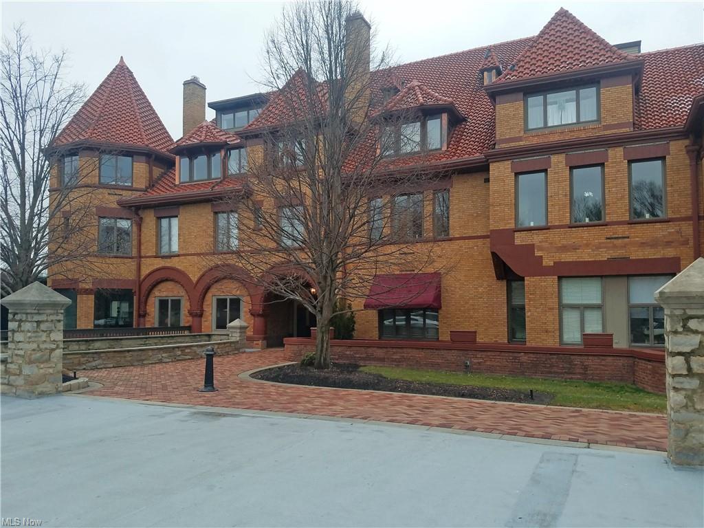 23200 Lake Rd Unit 50, Bay Village, OH 44140 Condo for Rent in Bay