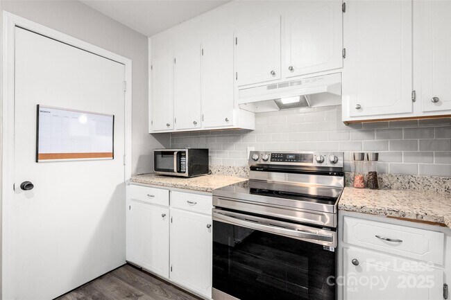 Foto del edificio - 1422 Delane Ave