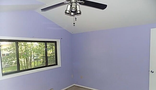 Building Photo - 212 Thistlebrook Ct