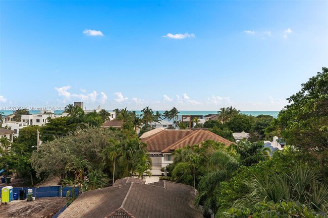 Building Photo - 3040 N Ocean Blvd