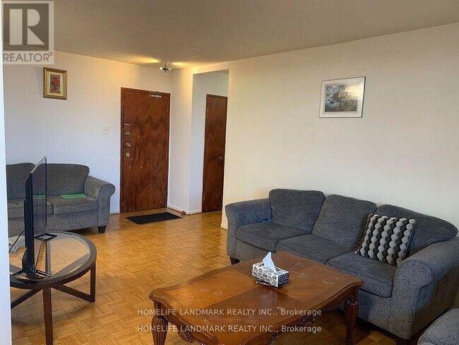 Photo du bâtiment - 100 Dundalk Dr