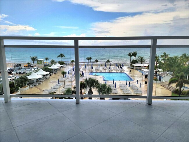 Foto del edificio - 2030 S Ocean Dr