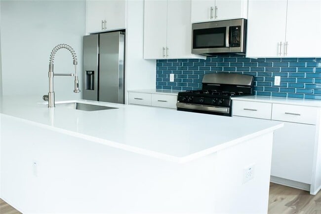 Foto del edificio - 6014 Fairway St