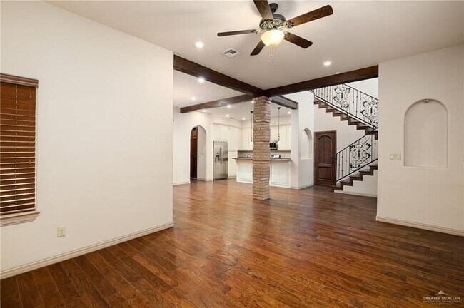 Foto del edificio - 421 Cottonwood Ave