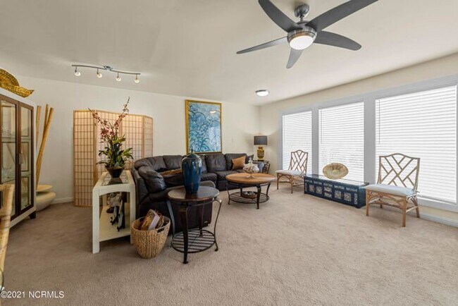 Building Photo - 6119 Harbourside Dr