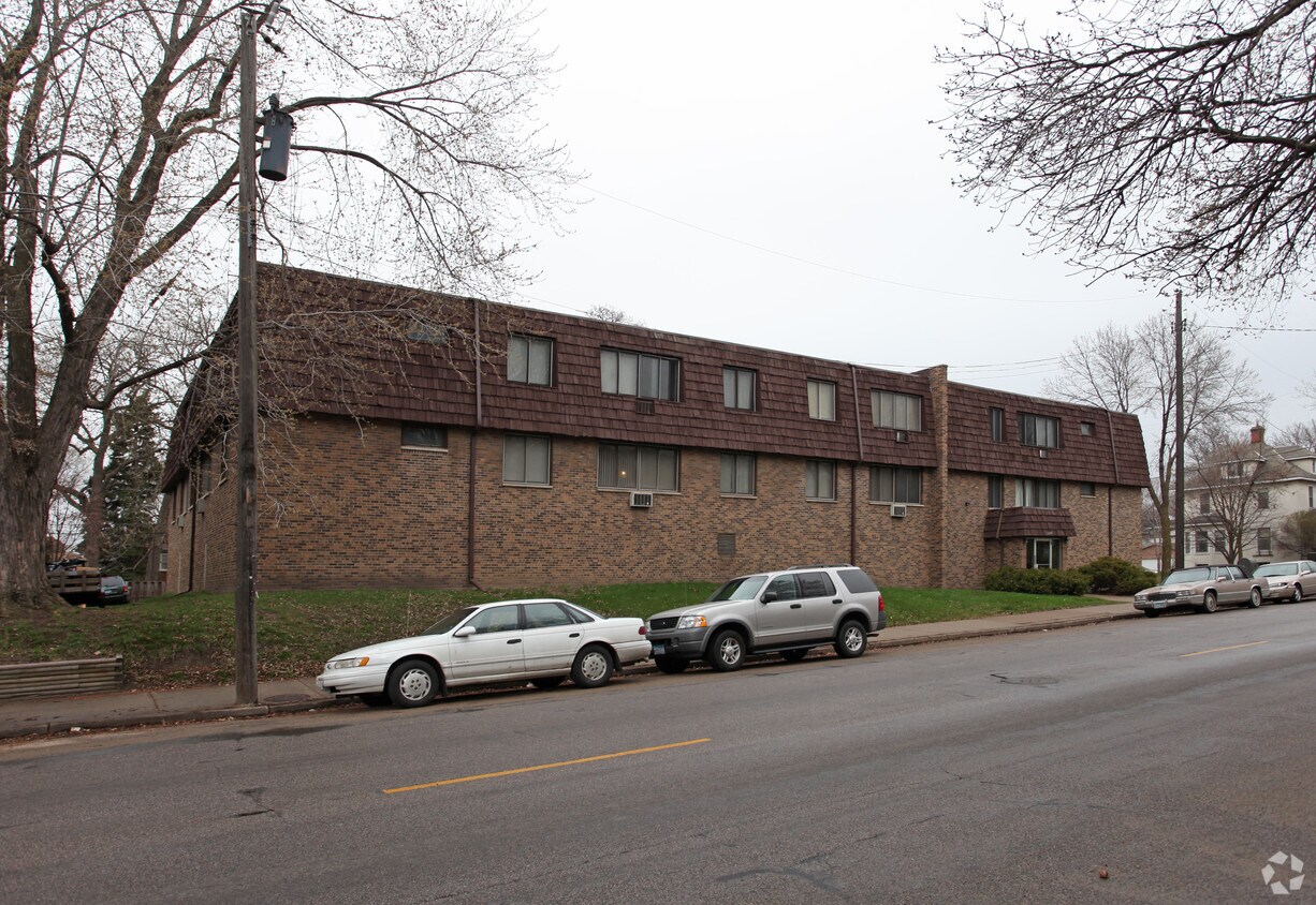 Building Photo - 2244 Johnson St NE