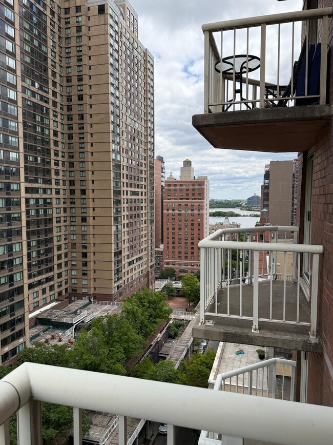 Photo - 206 E 95th St Apartment