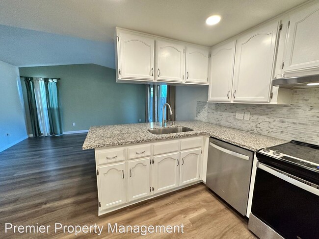 Building Photo - 3 br, 2 bath House - 10049 YUKON RIVER WAY