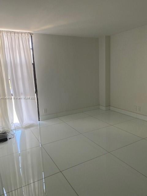 Foto del edificio - 3475 N Country Club Dr