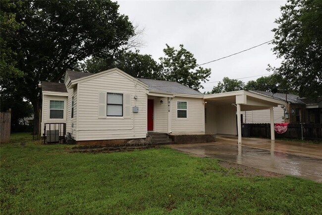 Foto del edificio - 8418 Grovecrest Dr