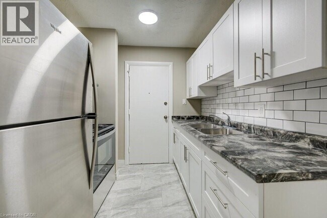 Photo du bâtiment - 82 Elgin St S