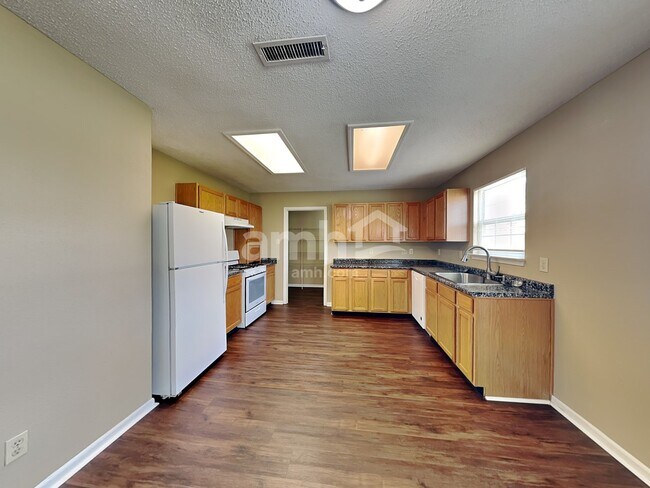 Foto del edificio - 356 Winterset Way