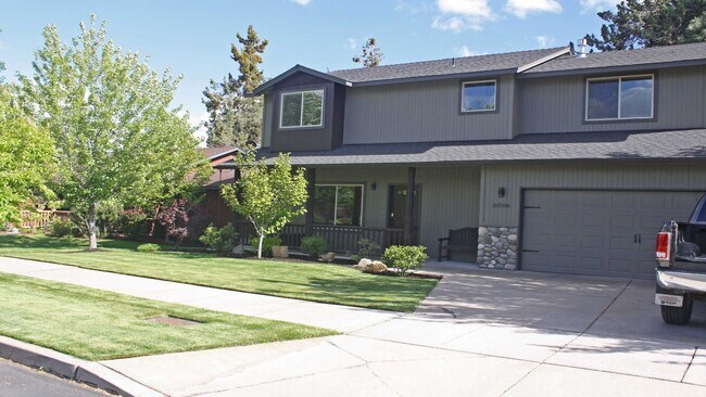 Foto del edificio - SE Bend, 4 Bedroom Home