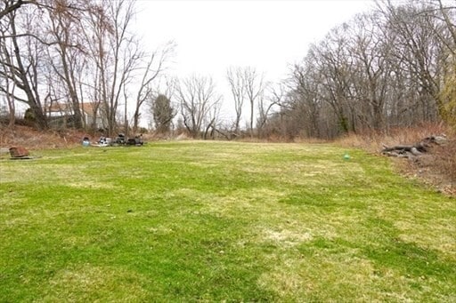 Building Photo - 352 Main St