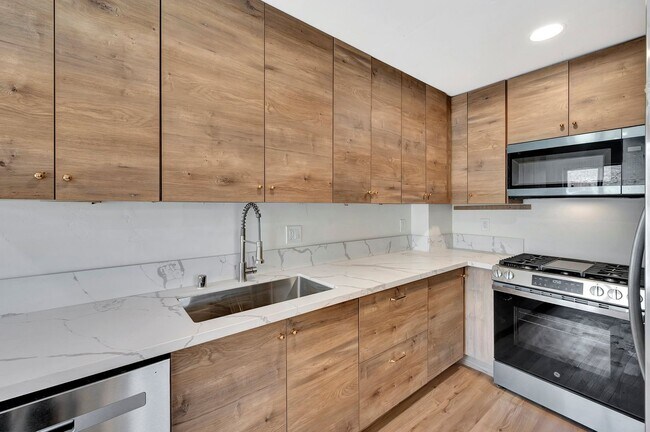 Foto del edificio - 2 bedrooms 1.5 baths home in San Diego FOR...