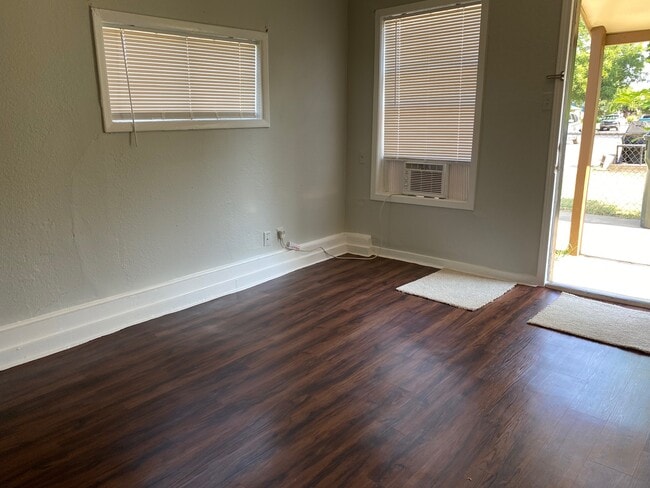 Bedroom 1 - 406 W Avenue F