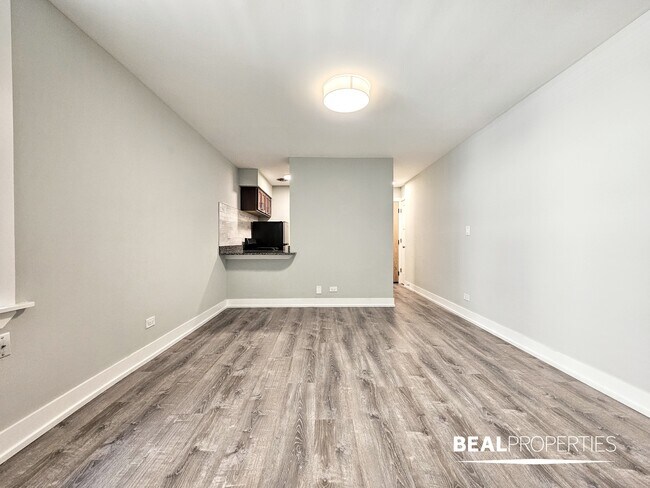 Foto del edificio - 445 W Barry Ave