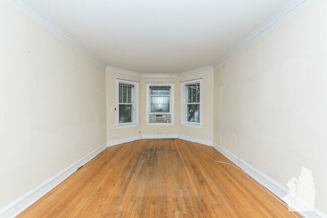 Foto del edificio - 3701 N Hoyne Ave