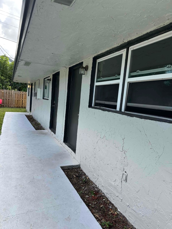 Photo - 2720 NW 13th St (Fort Lauderdale, FL)