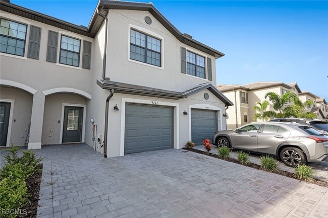 Building Photo - 14207 Pine Lodge Ln