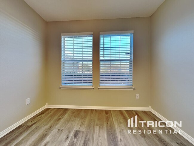Building Photo - 1009 Live Oak Drive Anna TX