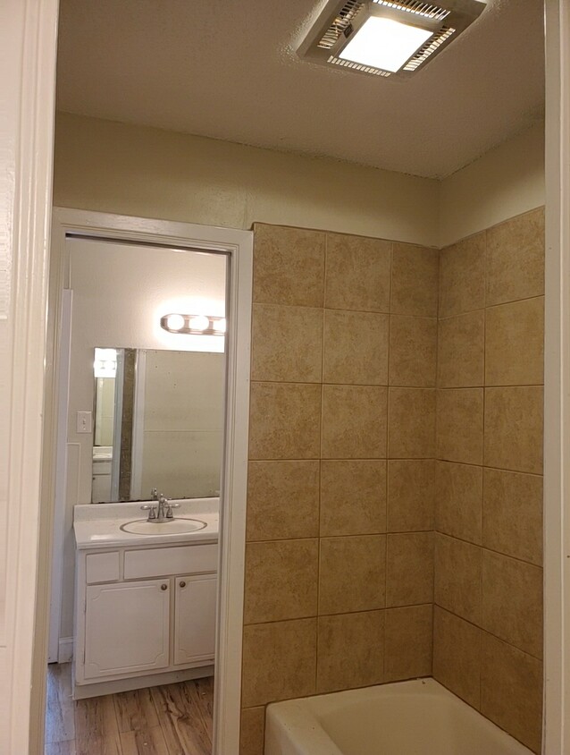 Foto principal - 3119 Rufe Snow Dr