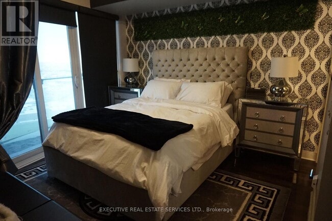 Building Photo - 50 Absolute Ave