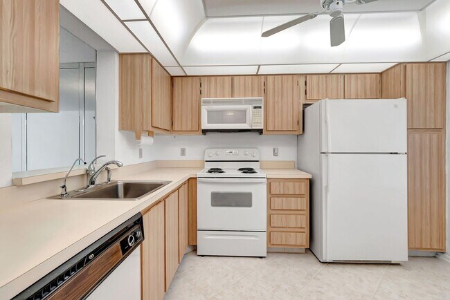 Foto del edificio - 14307 Bedford Dr