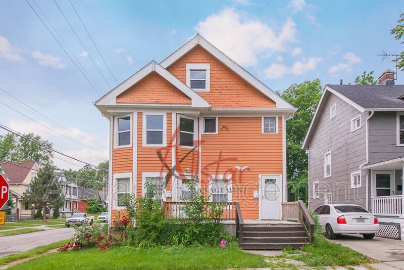 Primary Photo - 4324 W 30th St