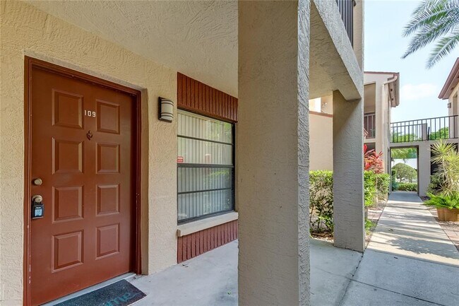 Building Photo - 2597 Countryside Blvd