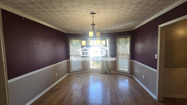 Building Photo - 891 Providence Dr