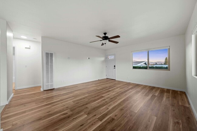 Building Photo - 2039-41 Bonita St