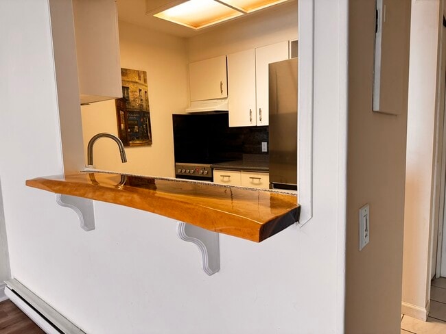 Building Photo - 3555-3555 Outrigger Rd