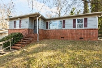 Building Photo - 9845 Greenlee Rd