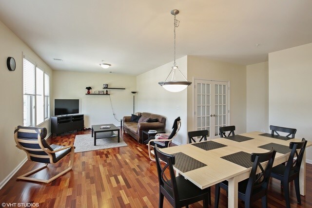 Foto del edificio - 271 E Railroad Ave