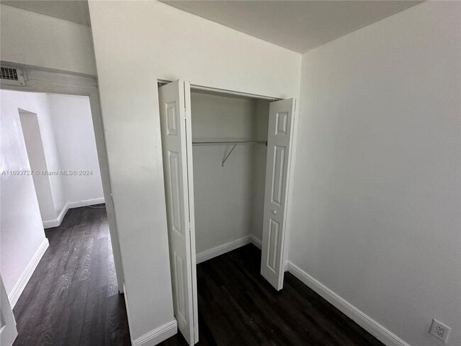 Foto del edificio - 3 bedroom in Miami FL 33147